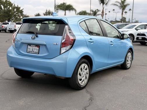 2016 Toyota Prius c One