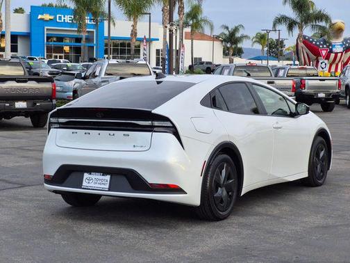 2026 Toyota Prius Plug-In Hybrid SE