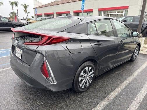 2021 Toyota Prius Prime LE