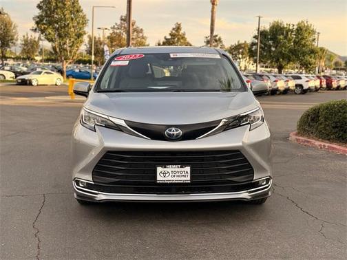 2023 Toyota Sienna XLE