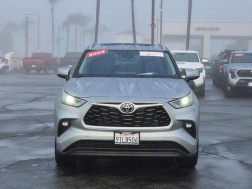 2025 Toyota Highlander XLE