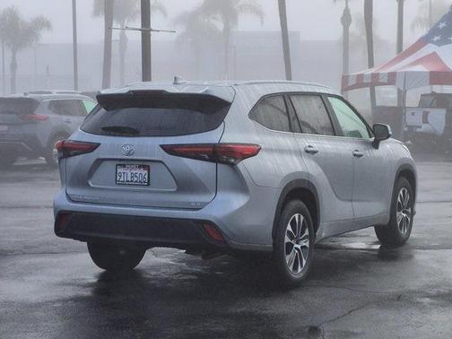 2025 Toyota Highlander XLE