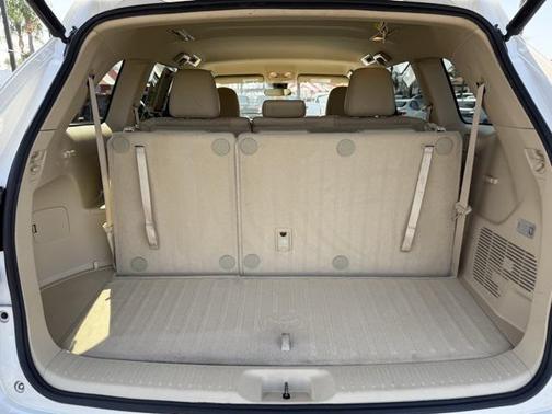 2017 Toyota Highlander LE