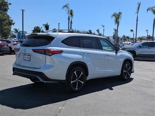 2022 Toyota Highlander XSE
