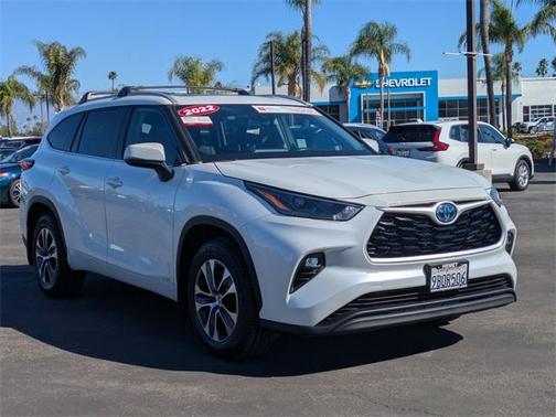 2022 Toyota Highlander Hybrid XLE