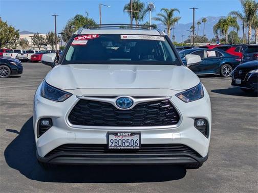 2022 Toyota Highlander Hybrid XLE