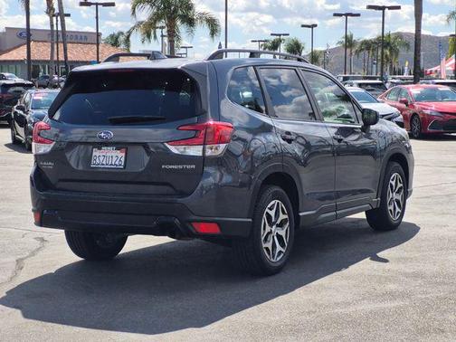 Magnetite Gray Metallic 2021 Subaru Forester Premium