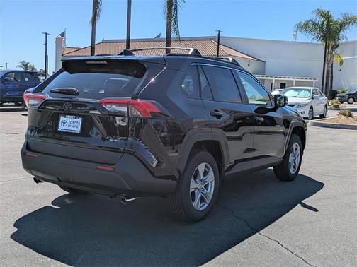 2025 Toyota RAV4 Hybrid SE