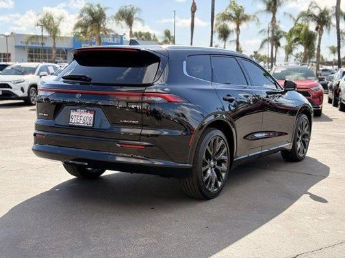 2025 Toyota Crown Signia Limited