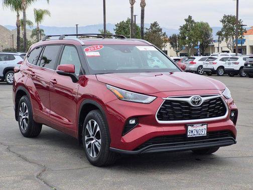 2024 Toyota Highlander XLE