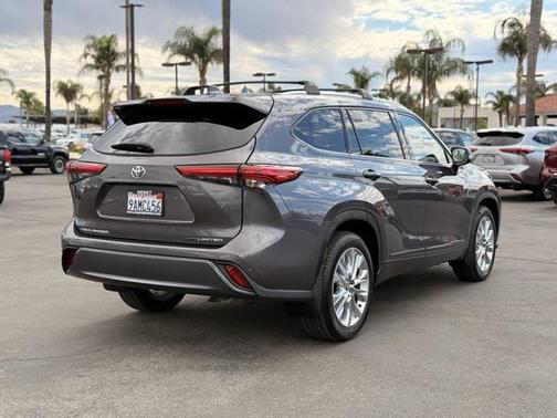 2022 Toyota Highlander Limited