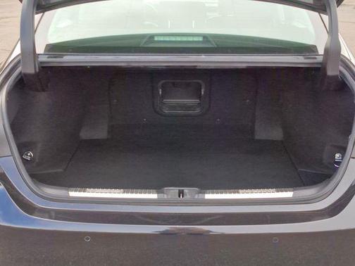 2022 Lexus ES 300h Luxury