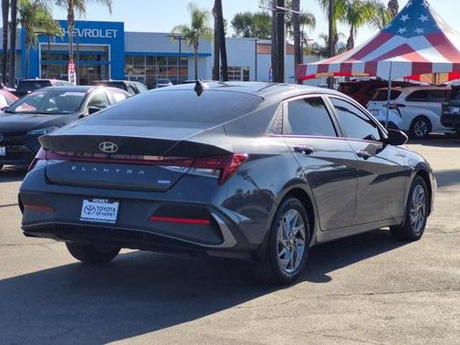 2024 Hyundai ELANTRA HEV Blue