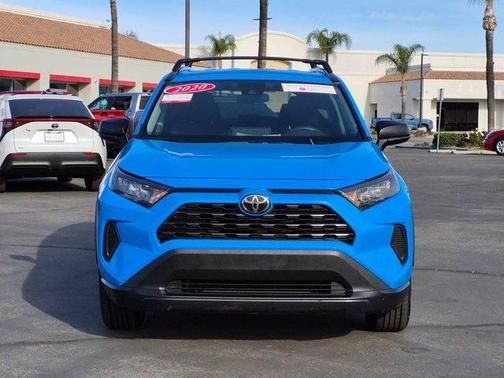 2020 Toyota RAV4 LE