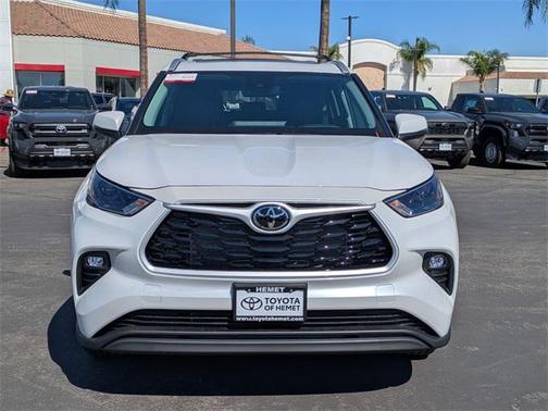 2025 Toyota Highlander XLE
