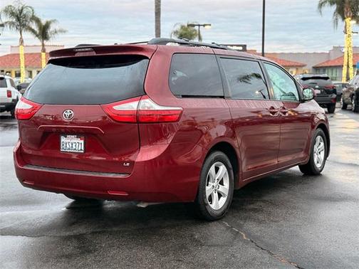 2015 Toyota Sienna LE