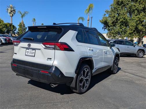 2025 Toyota RAV4 Hybrid SE