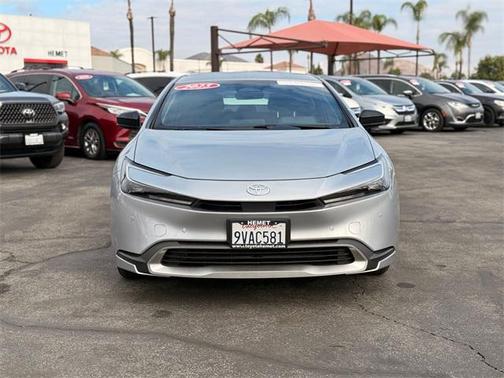 2025 Toyota Prius Plug-In Hybrid SE