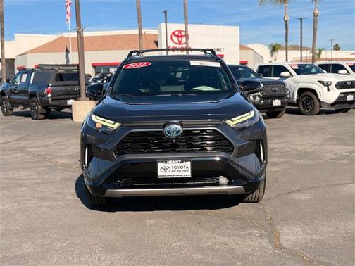 2022 Toyota RAV4 Hybrid SE
