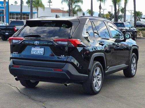 2025 Toyota RAV4 Hybrid LE