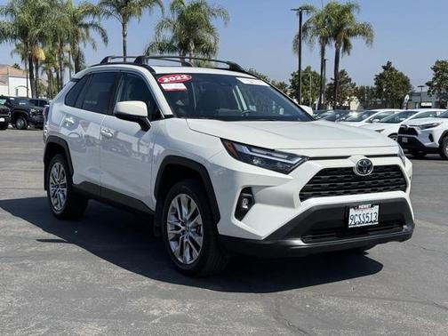 2022 Toyota RAV4 XLE Premium