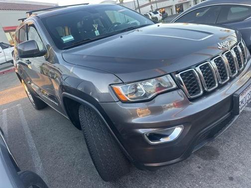 2017 Jeep Grand Cherokee Laredo