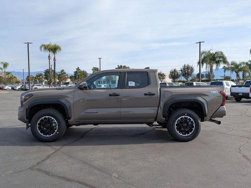 2026 Toyota Tacoma Hybrid TRD Off Road