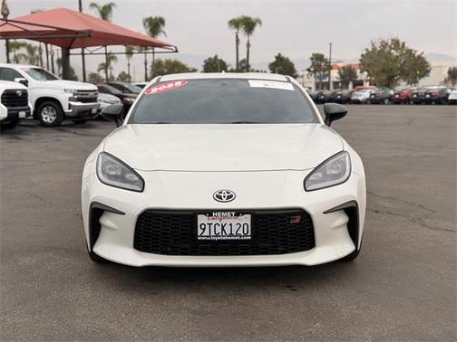 2025 Toyota GR86 Premium