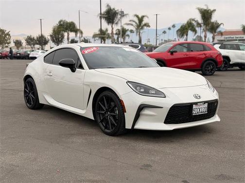 2025 Toyota GR86 Premium