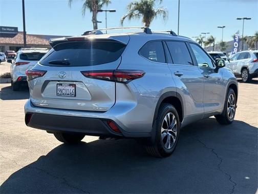 2024 Toyota Highlander XLE