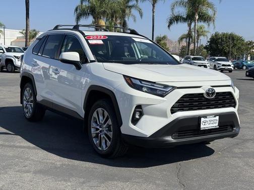 2022 Toyota RAV4 XLE Premium