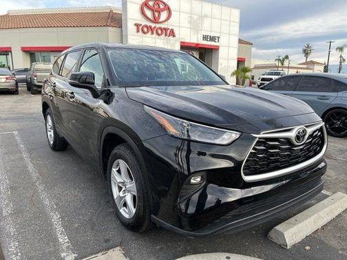 2023 Toyota Highlander LE