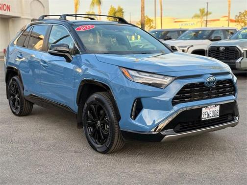 2023 Toyota RAV4 Hybrid SE