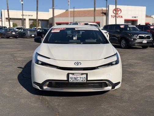 2025 Toyota Prius Plug-In Hybrid SE