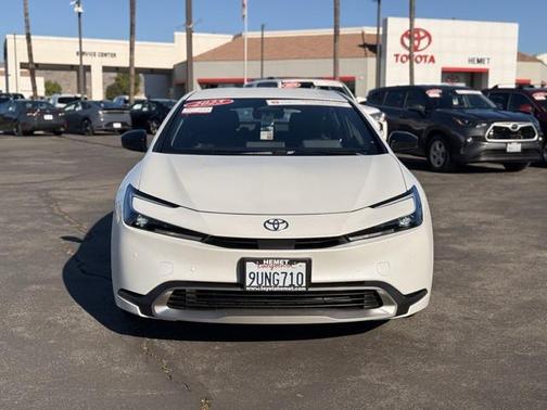 2025 Toyota Prius Plug-In Hybrid SE