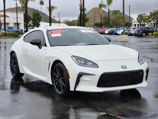 2025 Toyota GR86 Premium