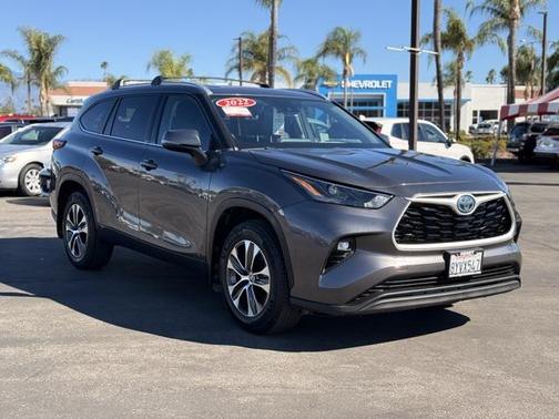 2022 Toyota Highlander Hybrid XLE