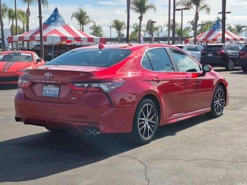 2023 Toyota Camry SE