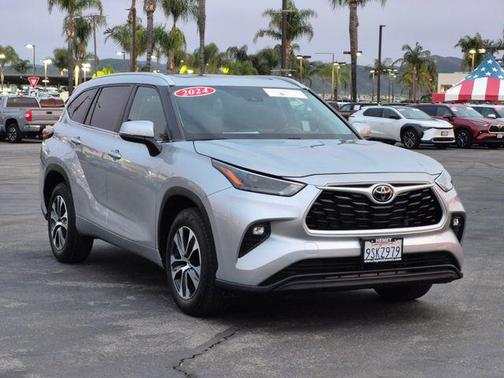 2024 Toyota Highlander XLE