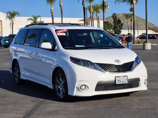 2015 Toyota Sienna SE