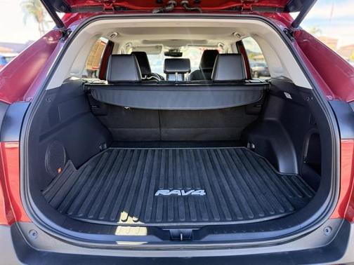 2021 Toyota RAV4 Hybrid XLE Premium