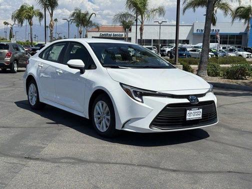 2025 Toyota Corolla Hybrid LE