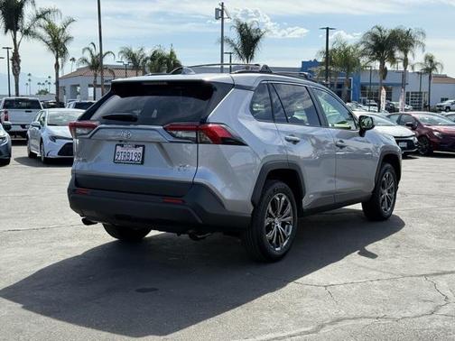 2025 Toyota RAV4 Hybrid XLE Premium
