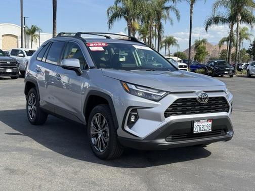 2025 Toyota RAV4 Hybrid XLE Premium
