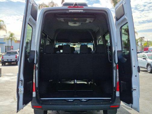 2025 Mercedes-Benz Sprinter 2500 Standard Roof