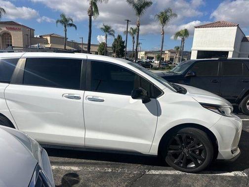 2023 Toyota Sienna XSE 7 Passenger