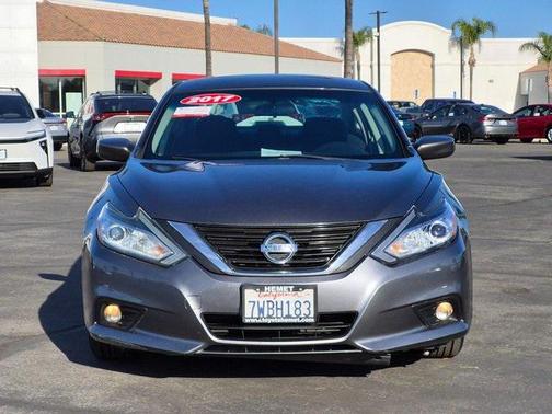 2017 Nissan Altima 2.5 SV