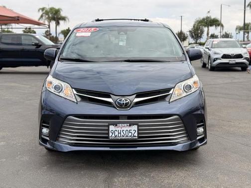 2018 Toyota Sienna XLE