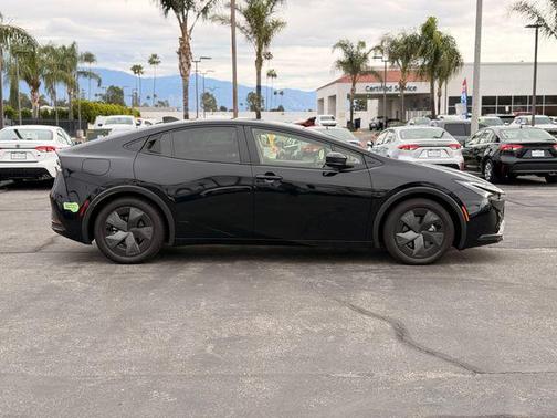 2024 Toyota Prius Prime SE