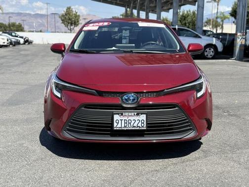 2025 Toyota Corolla Hybrid LE